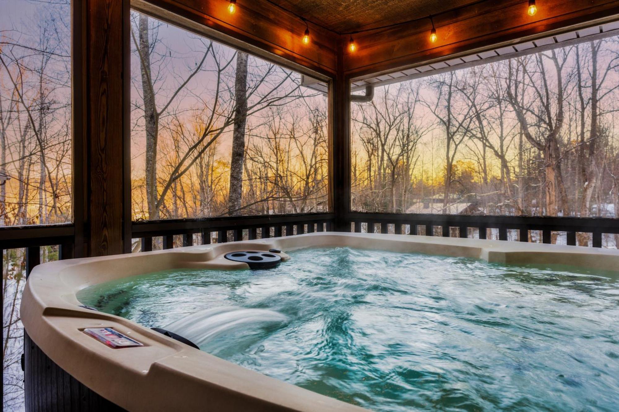 The Moondance Cabin By Lightfoot Stays Vacation Rentals Севьервилл Экстерьер фото
