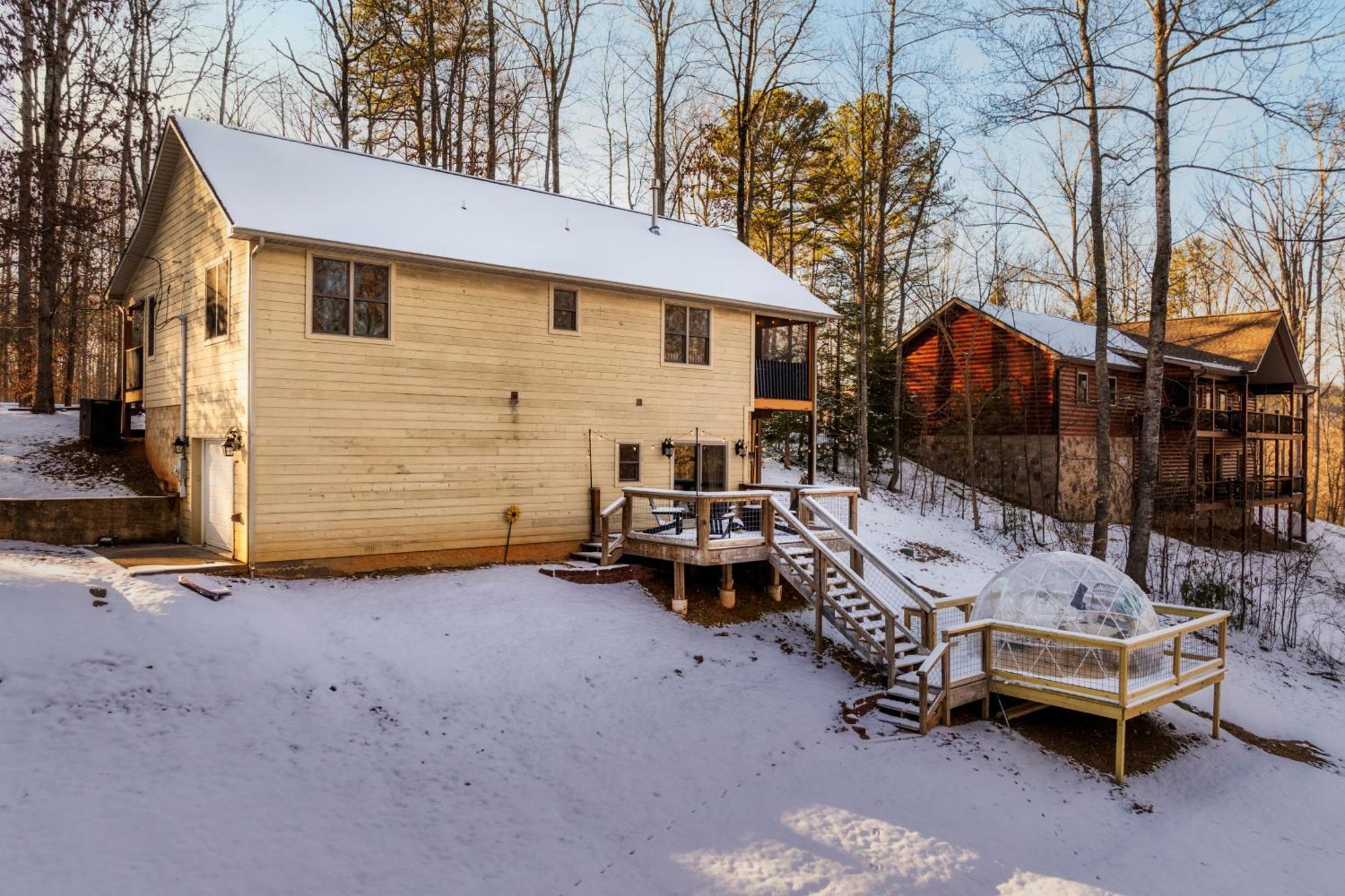 The Moondance Cabin By Lightfoot Stays Vacation Rentals Севьервилл Экстерьер фото